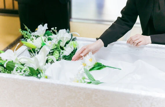 家族葬で負担軽減 | 東京都世田谷区の葬儀ならともいき社